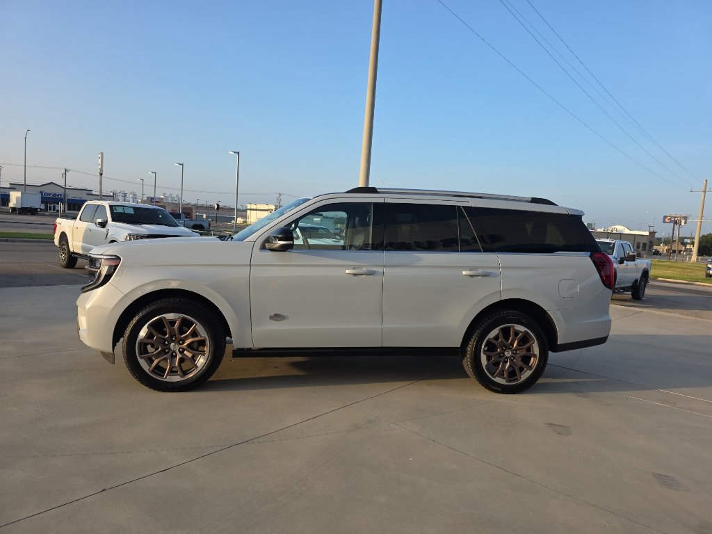 Used 2025 Ford Expedition King Ranch AWD/4WD image 4