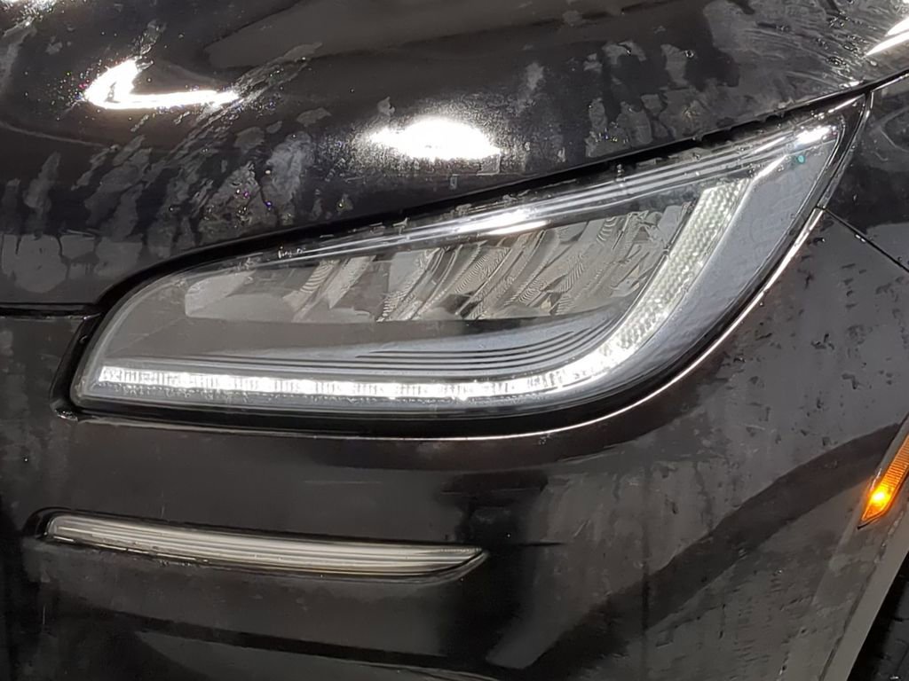 Used 2023 Lincoln Corsair AWD w/ Equipment Group 101A image 22