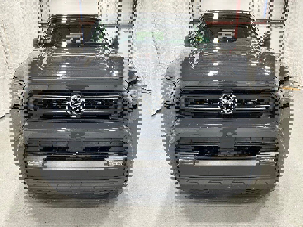 Used 2025 Toyota 4Runner SR5 image 2