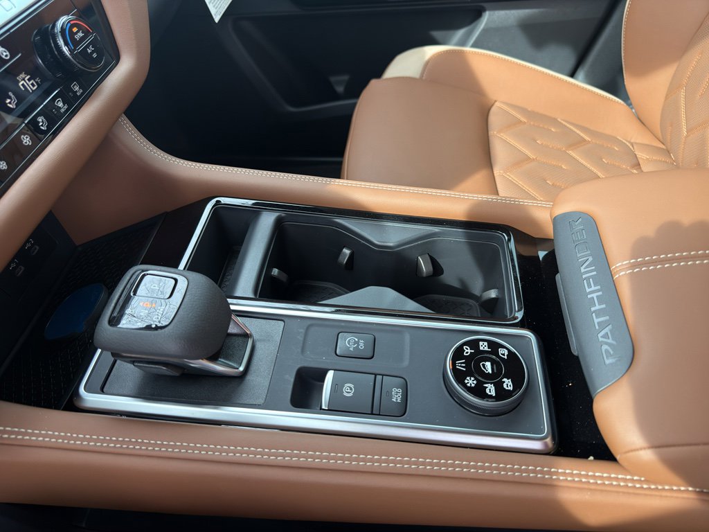 New 2026 Nissan Pathfinder Platinum image 29