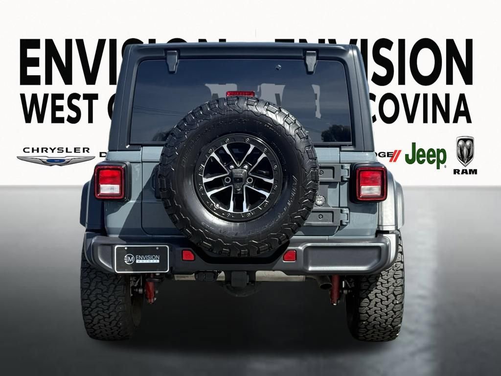 Used 2025 Jeep Wrangler Willys image 9