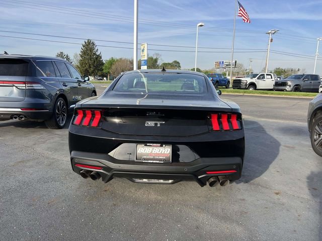 Used 2024 Ford Mustang GT RWD image 5