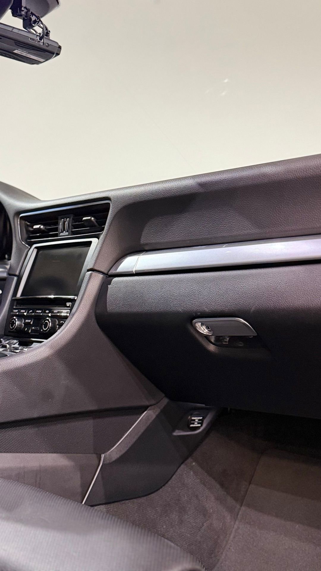 Used 2014 Porsche 911 Carrera 4S image 43