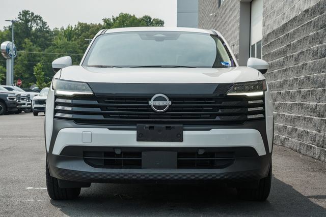 Used 2025 Nissan Kicks SV AWD/4WD image 3