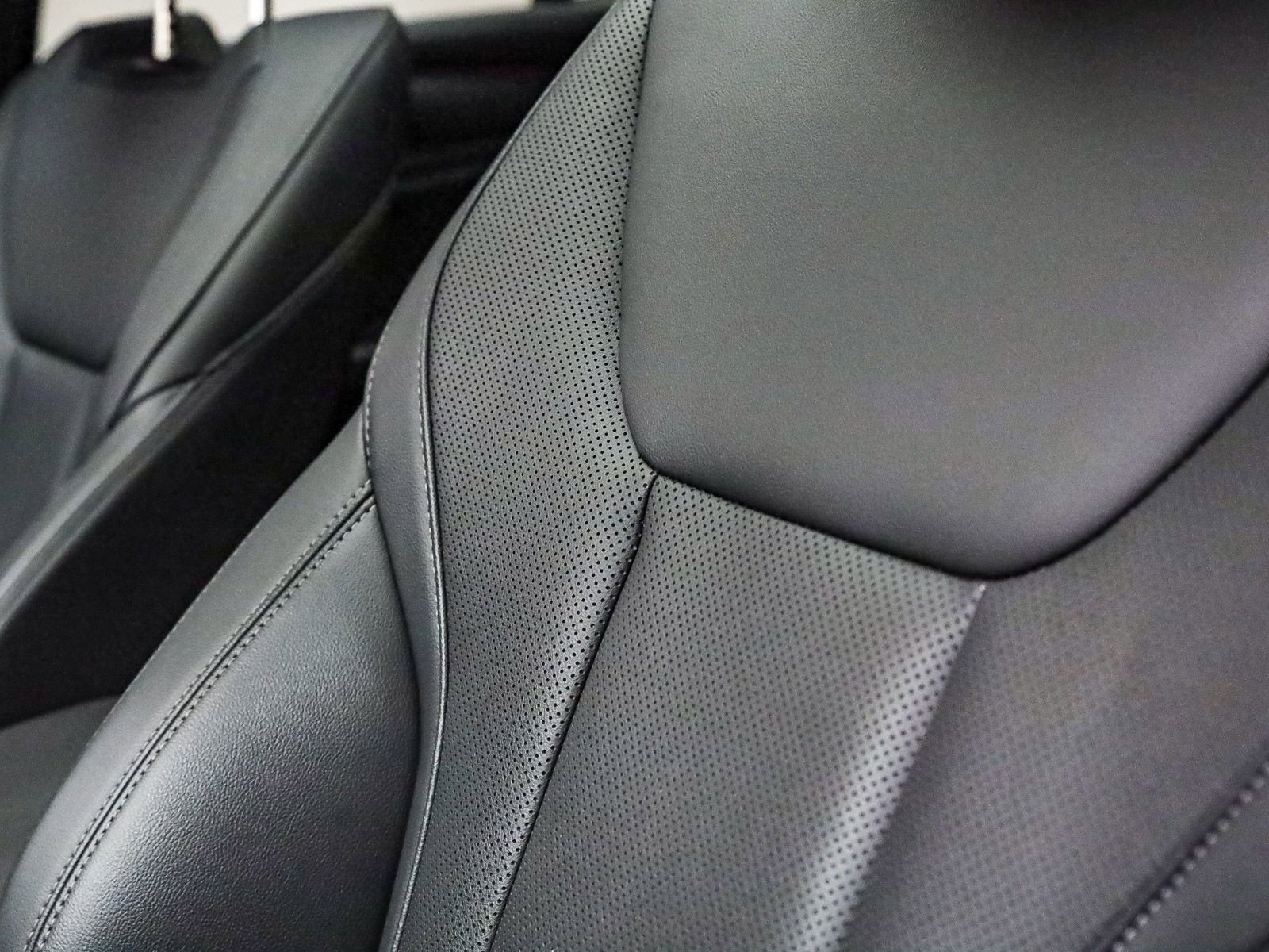 Certified 2023 BMW X4 xDrive30i w/ Premium Package image 23