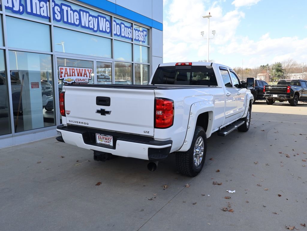 Used 2018 Chevrolet Silverado 3500 LTZ w/ Duramax Plus Package image 3