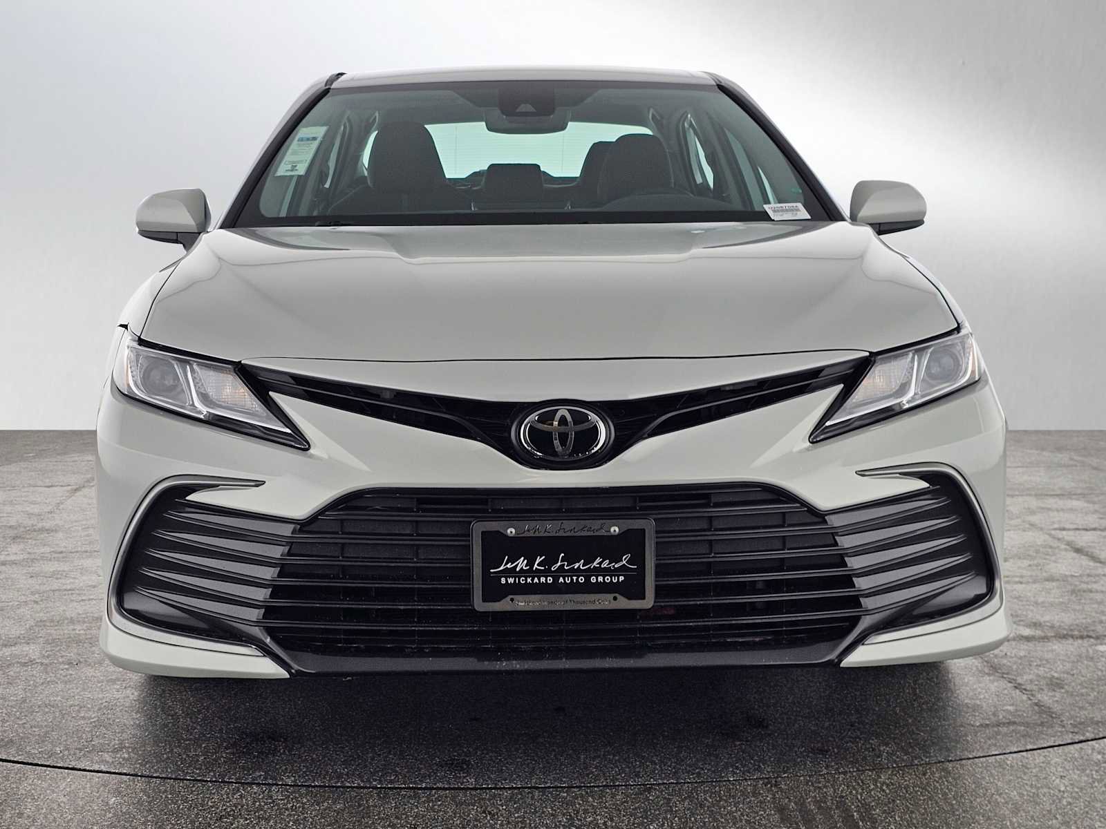 Used 2024 Toyota Camry LE image 8