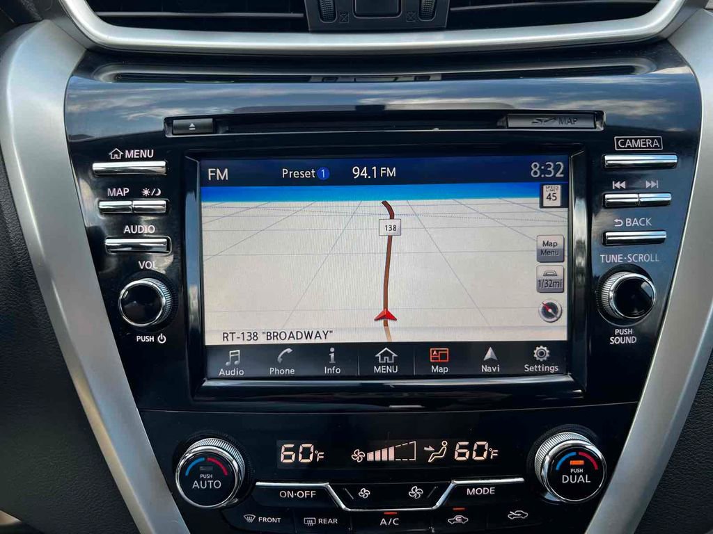 Used 2018 Nissan Murano S image 26