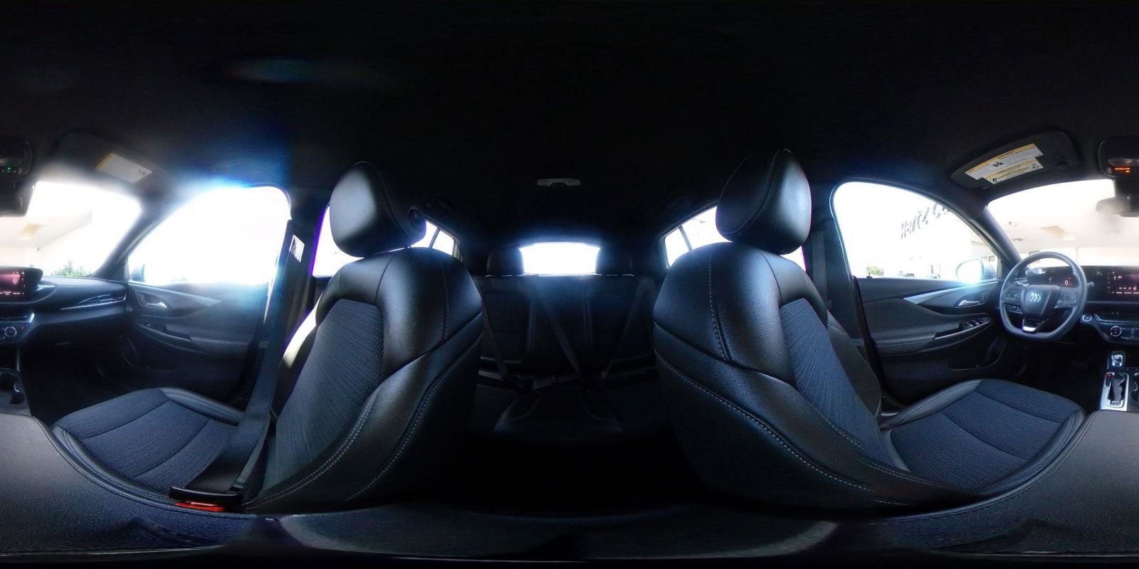 Used 2025 Buick Envista Preferred image 42