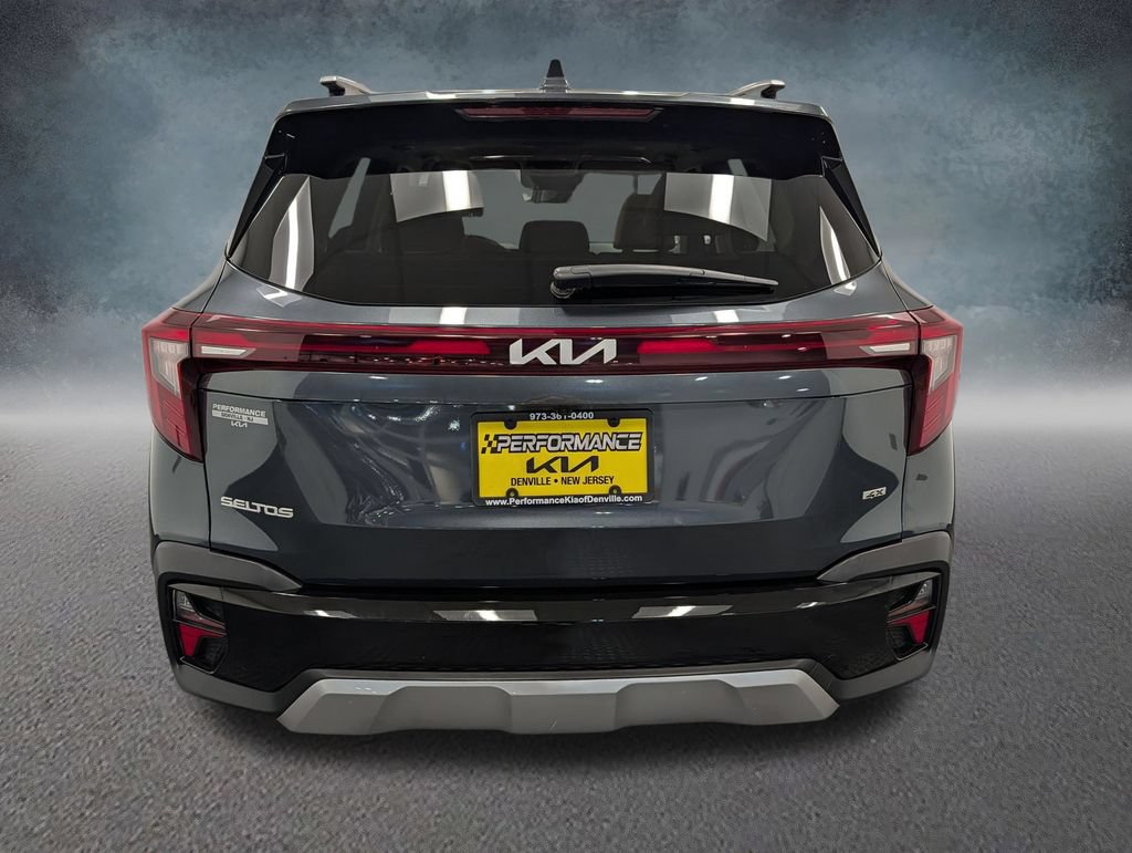 Used 2024 Kia Seltos EX AWD/4WD image 5