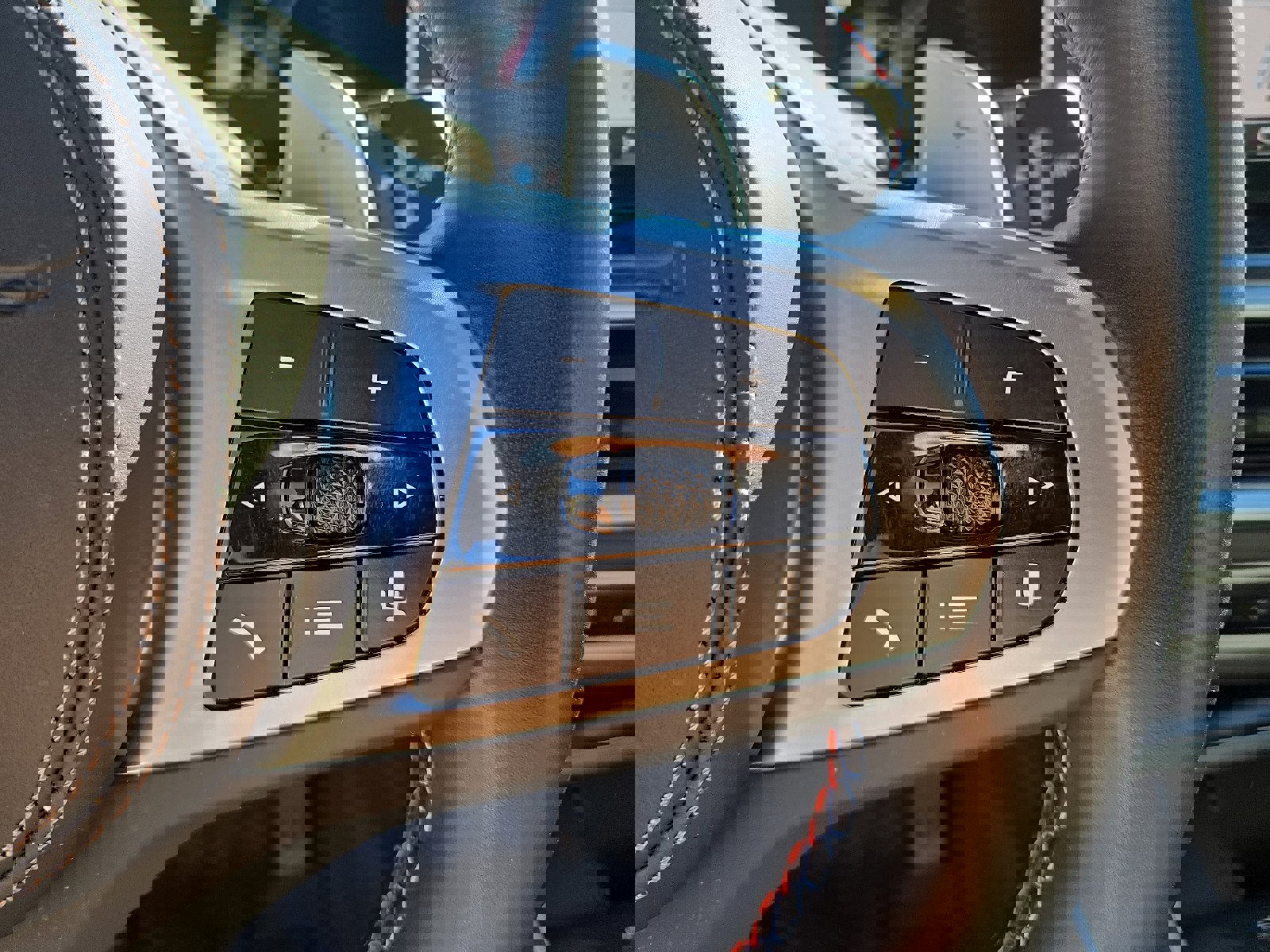 Certified 2024 BMW X5 M60i w/ Executive Package image 24