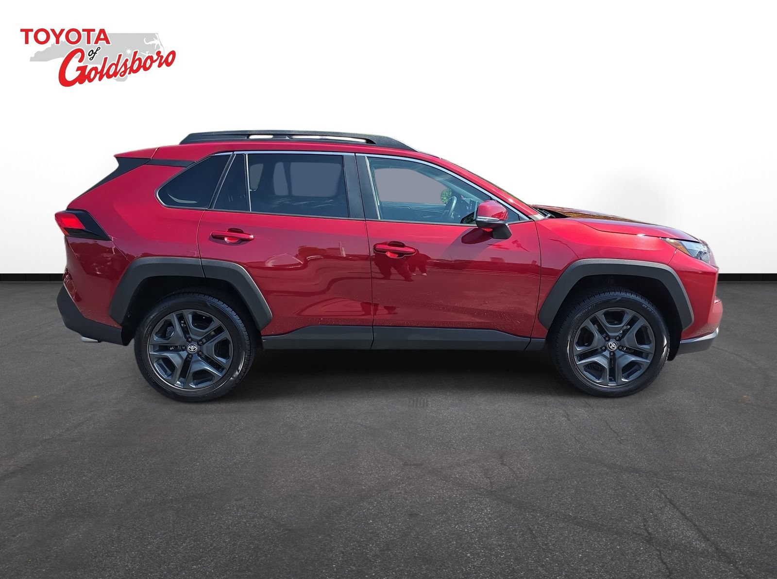 Used 2024 Toyota RAV4 Adventure AWD/4WD image 4