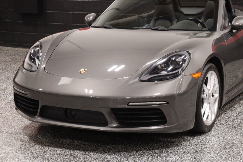 Used 2017 Porsche 718 Boxster RWD image 13