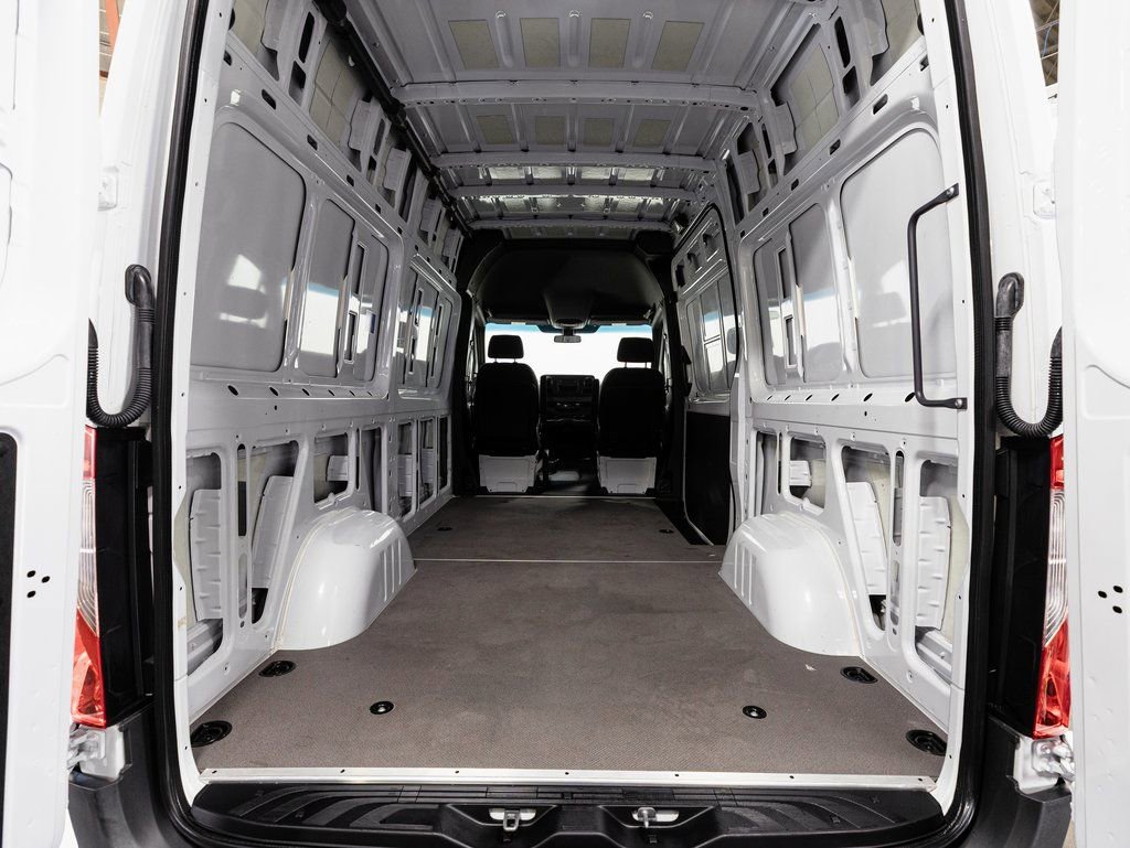 Used 2025 Mercedes-Benz Sprinter 2500 image 20