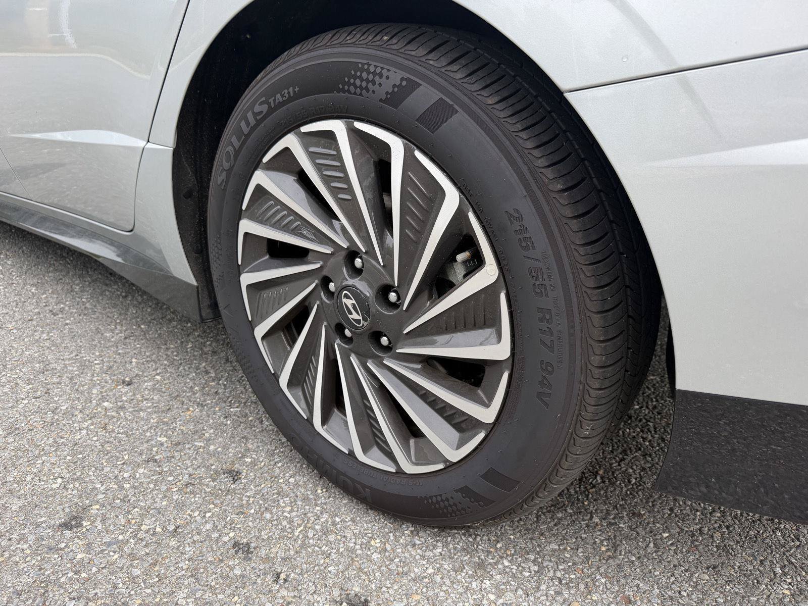 Certified 2025 Hyundai Sonata Limited FWD image 7