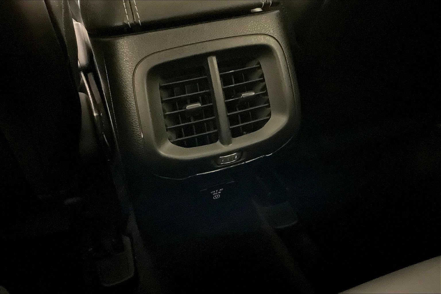 Used 2017 Jeep Cherokee Limited image 10