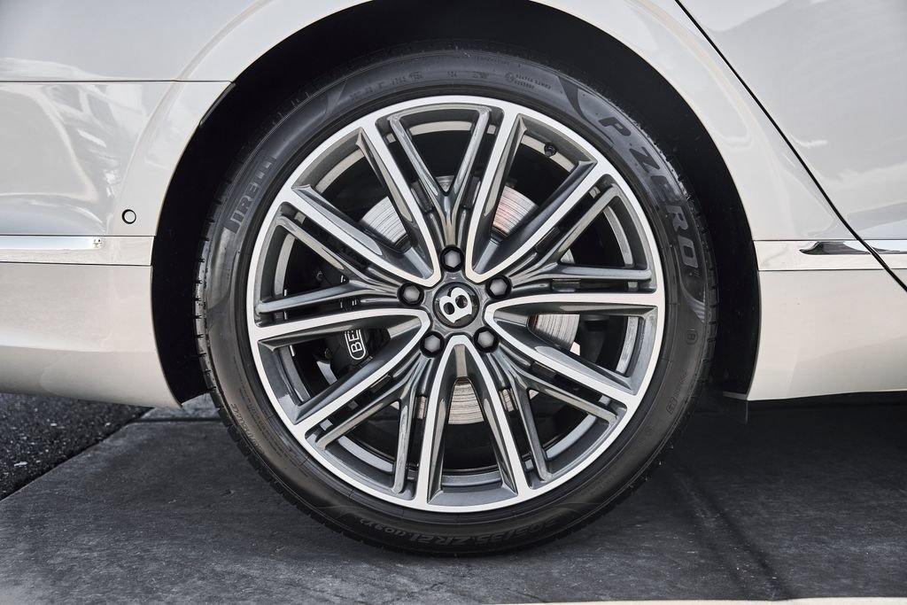 Used 2022 Bentley Flying Spur W12 AWD/4WD image 19