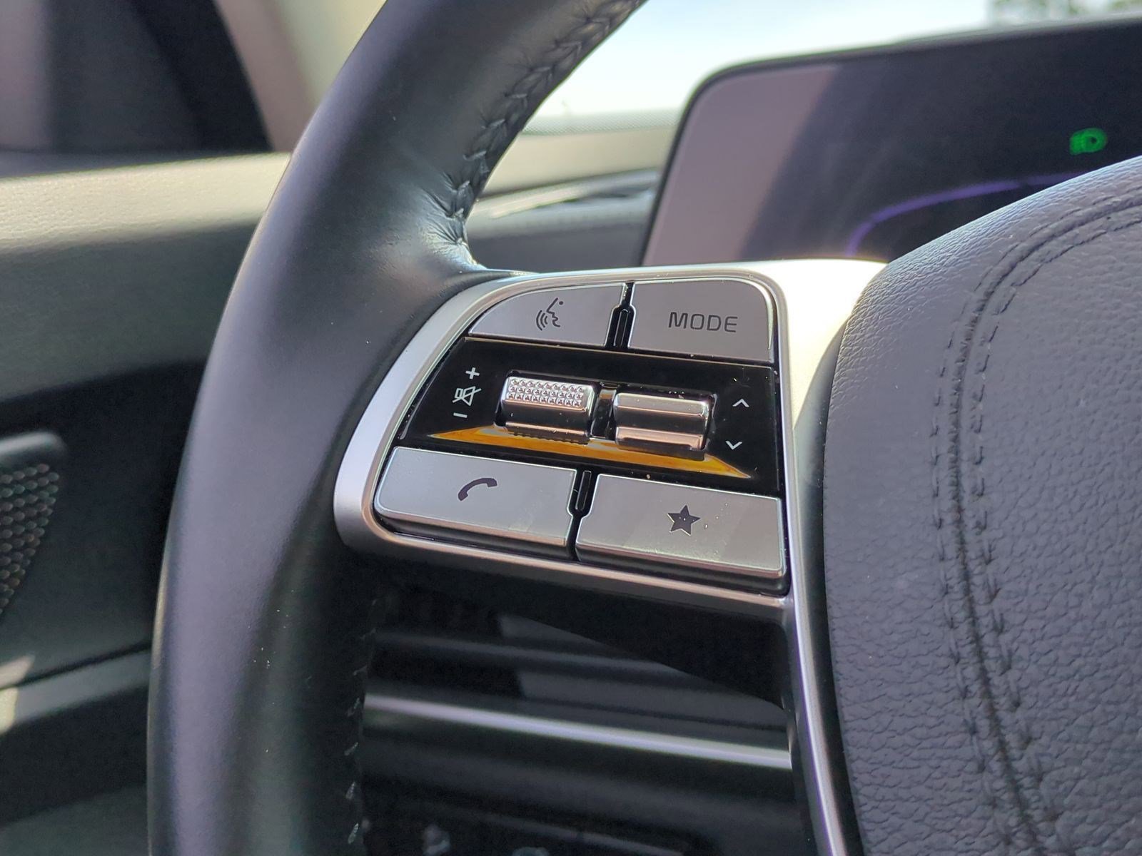 Used 2025 Kia Telluride S image 18