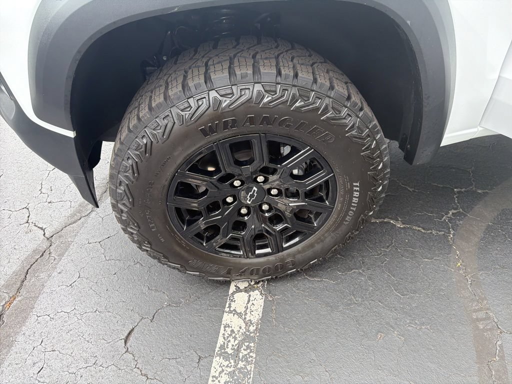 Certified 2024 Chevrolet Colorado Trail Boss AWD/4WD image 18