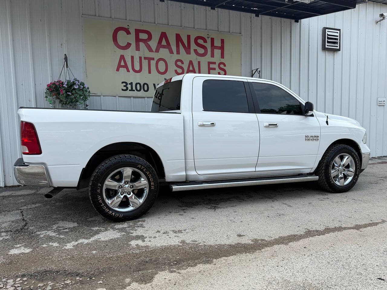 Used 2018 RAM 1500 Lone Star RWD image 3