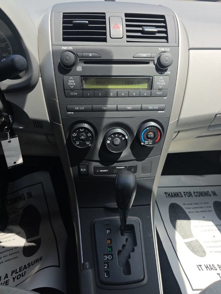Used 2009 Toyota Corolla LE FWD image 19
