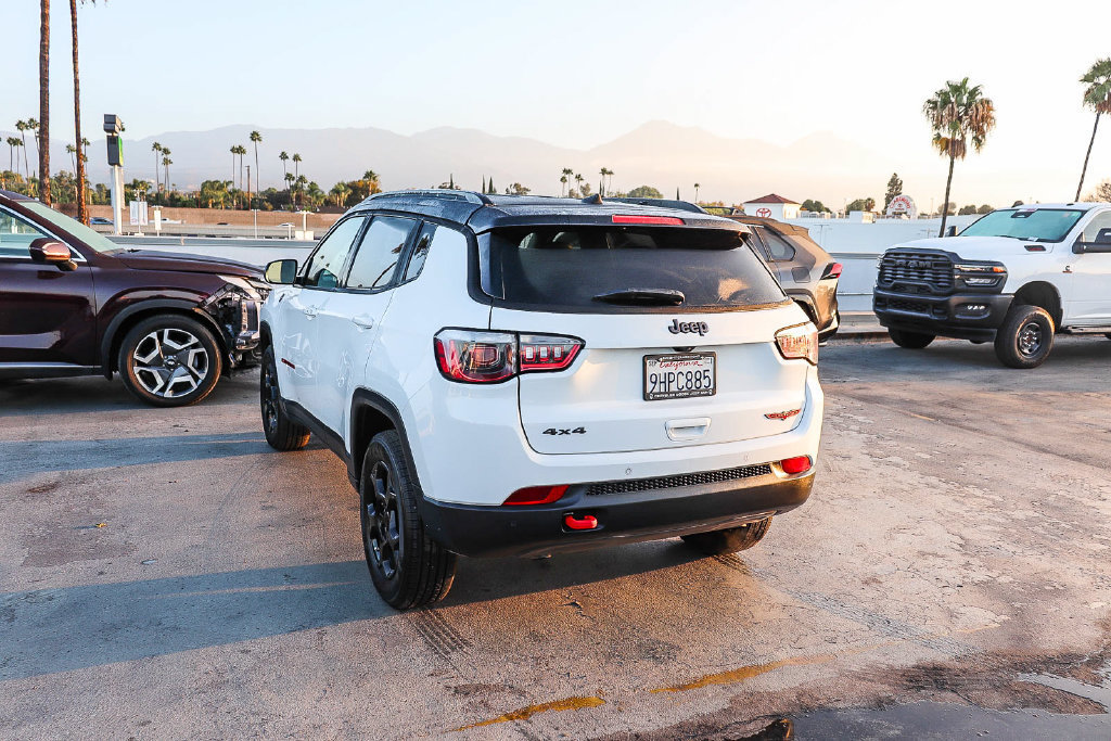 Used 2023 Jeep Compass Trailhawk AWD/4WD image 7