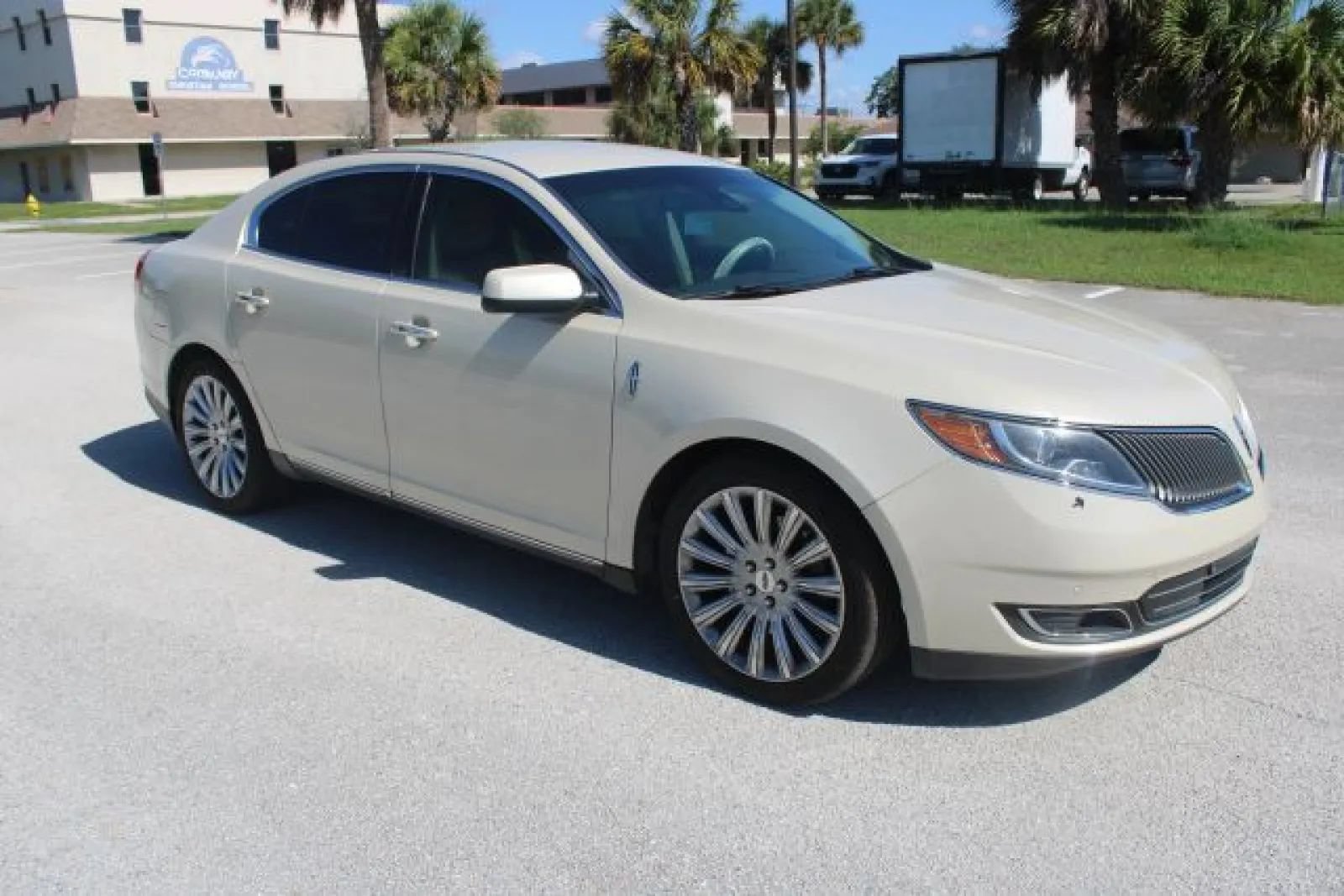 Used 2014 Lincoln MKS w/ Equipment Group 101A FWD image 29