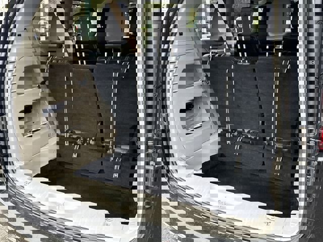 Used 2023 Chrysler Pacifica Touring-L image 24