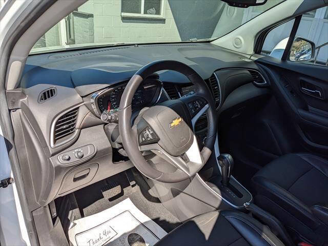 Used 2020 Chevrolet Trax LT w/ LT Convenience Package image 8