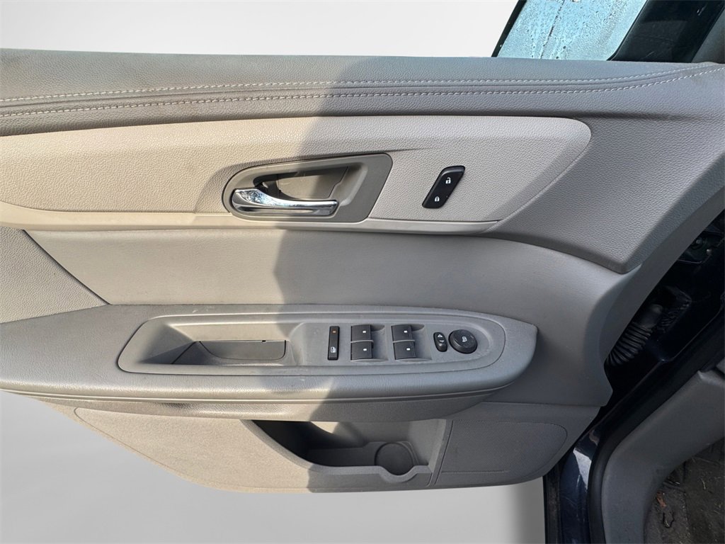 Used 2017 Chevrolet Traverse LS image 19