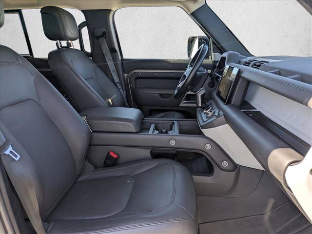 Used 2023 Land Rover Defender 130 SE AWD/4WD image 17