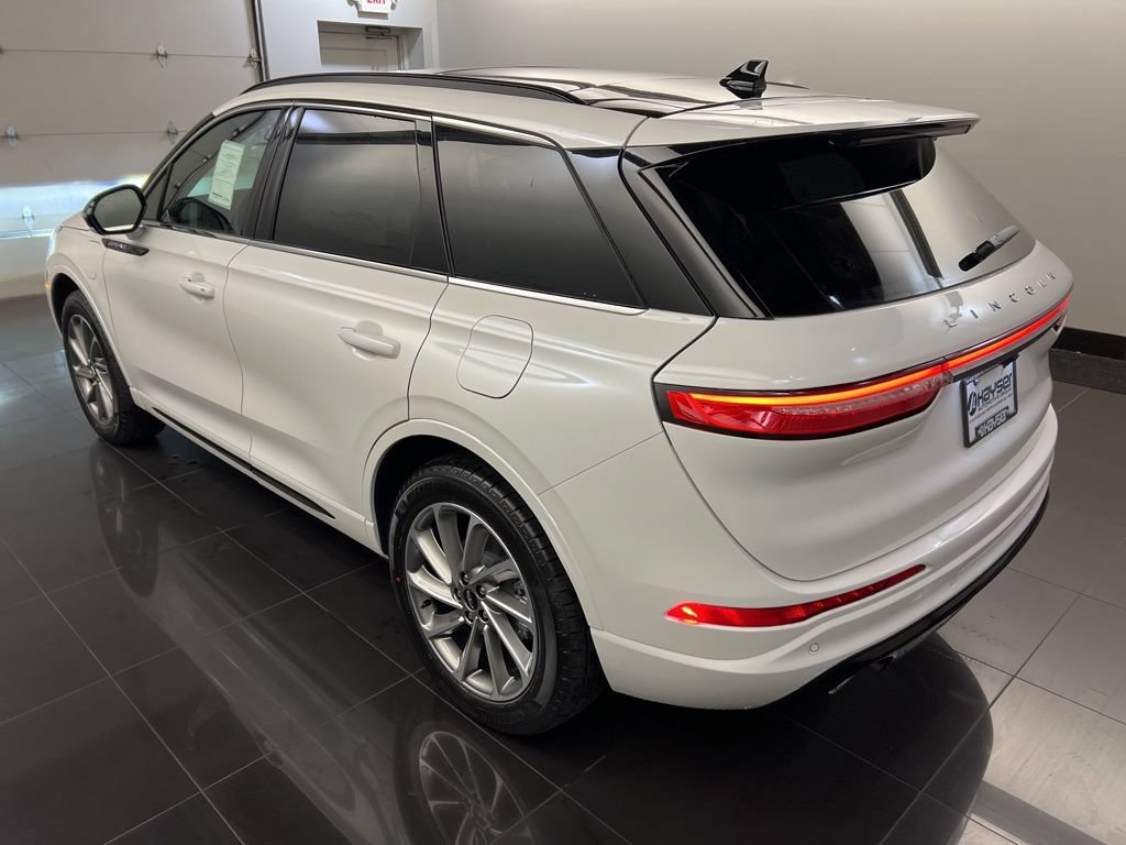 New 2025 Lincoln Corsair Grand Touring w/ Equipment Group 301A AWD/4WD image 4