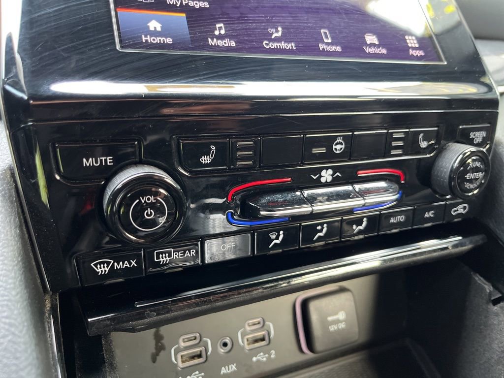 Used 2022 Jeep Grand Cherokee L Laredo image 39