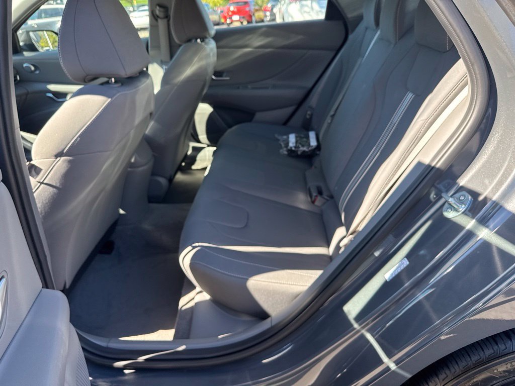 Used 2023 Hyundai Elantra SEL FWD image 42