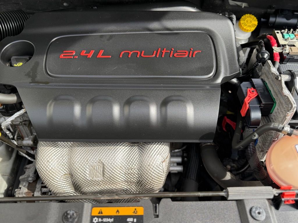 Used 2018 Jeep Renegade Latitude w/ Safety & Security Group image 7