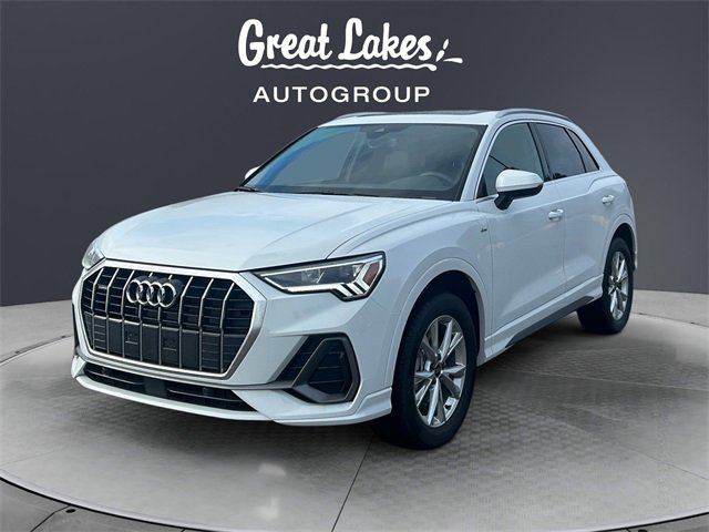 Used 2024 Audi Q3 2.0T Premium w/ Convenience Package