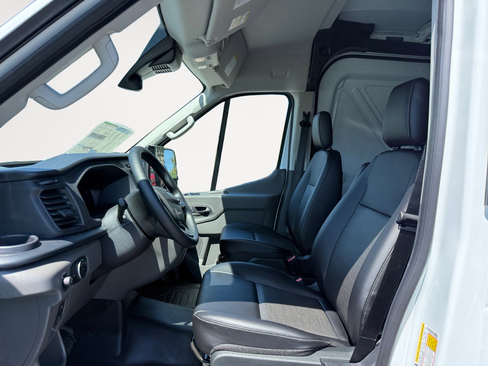 New 2026 Ford Transit 250 148 Medium Roof RWD image 10