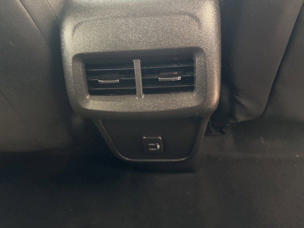 Used 2019 Chevrolet Equinox LT w/ Driver Convenience Package image 17