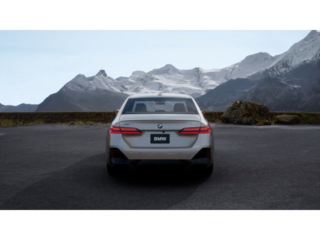 New 2027 BMW 530i xDrive image 5