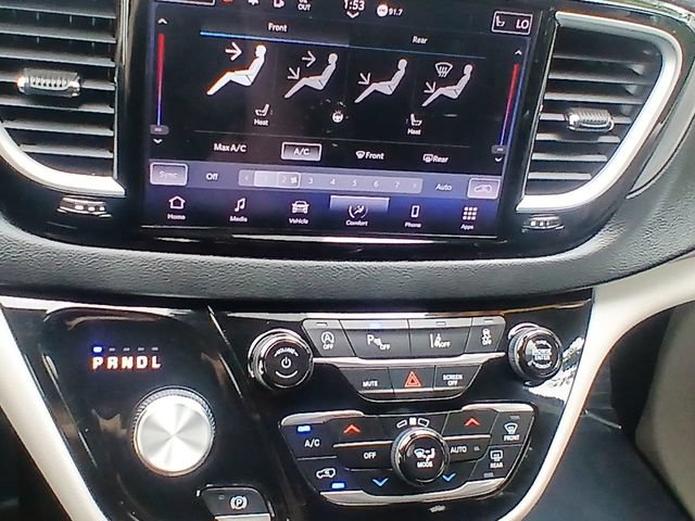 Used 2023 Chrysler Pacifica Touring-L FWD image 19