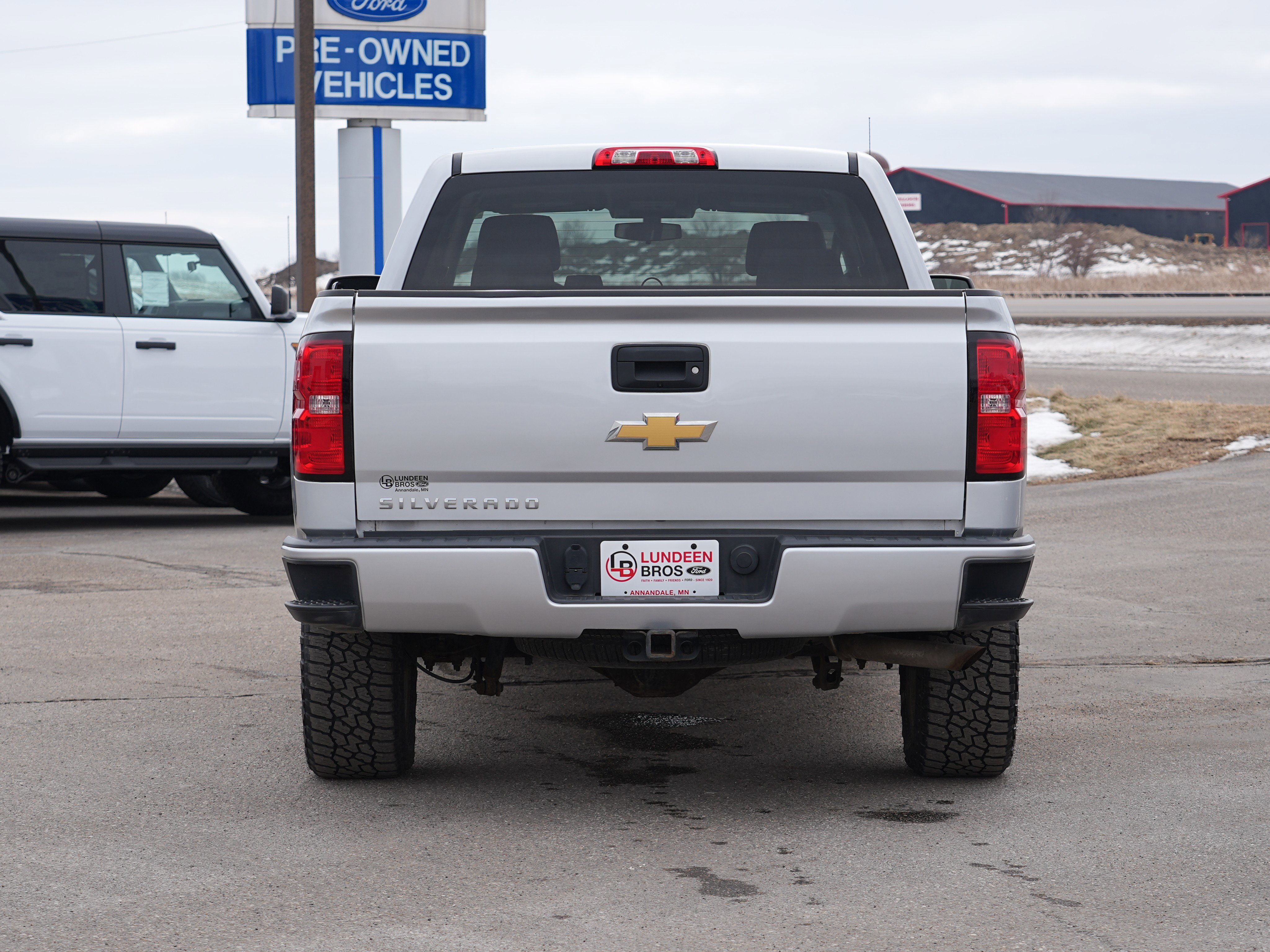 Used 2017 Chevrolet Silverado 1500 Custom image 4