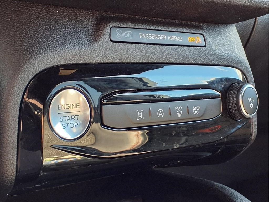 Used 2024 Ford Escape ST-Line w/ Tech Pack #1 FWD image 19