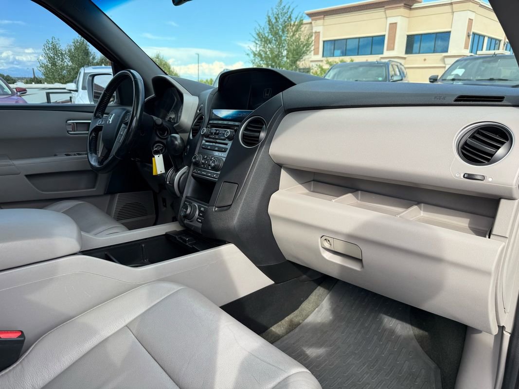 Used 2014 Honda Pilot Touring image 32