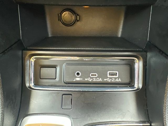 Used 2023 Subaru Ascent 8-Passenger AWD/4WD image 18