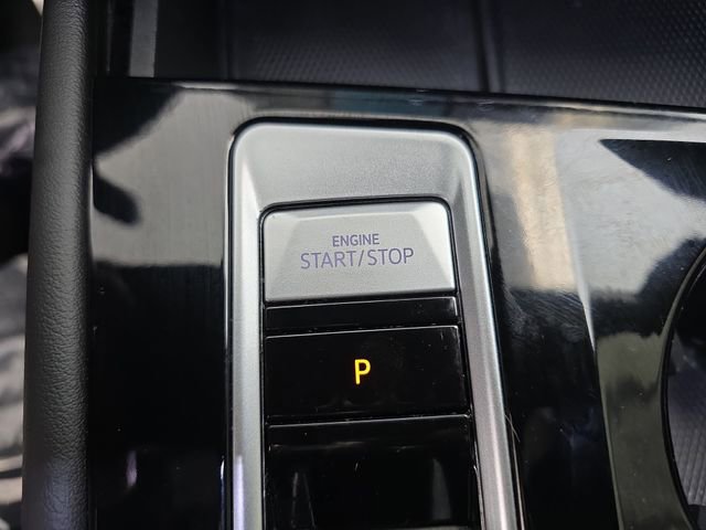 Used 2024 Volkswagen Atlas Cross Sport SEL R-Line AWD/4WD image 40
