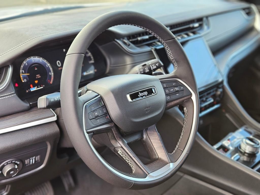 New 2025 Jeep Grand Cherokee Limited image 19