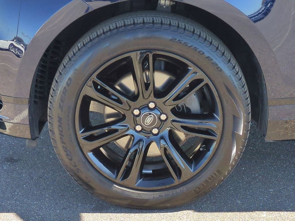 Used 2022 Land Rover Range Rover Velar R-Dynamic S image 14