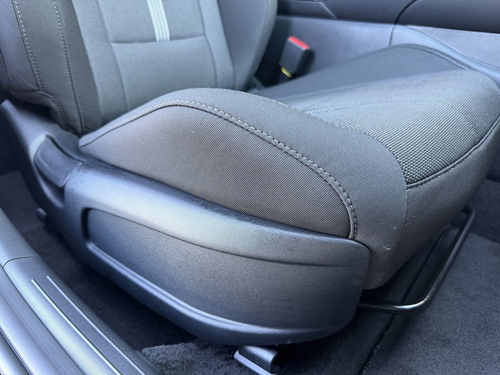 Certified 2026 Hyundai Elantra SE FWD image 25