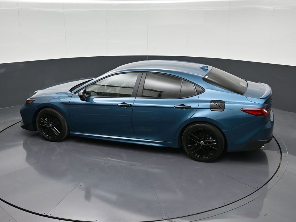 Used 2025 Toyota Camry SE w/ Convenience Package image 19