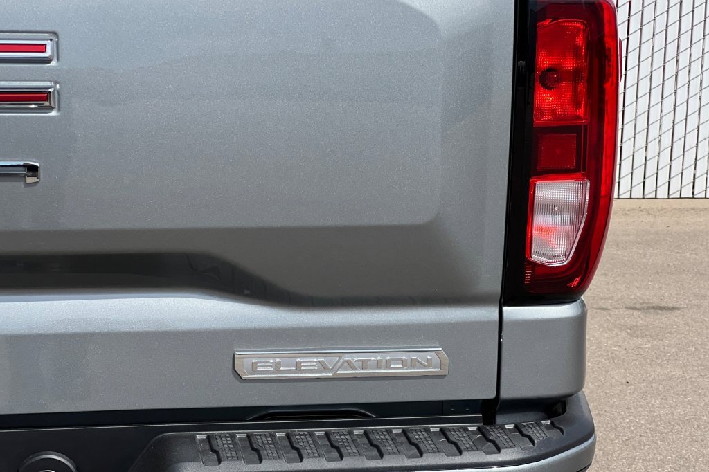 Used 2025 GMC Sierra 1500 Elevation image 21